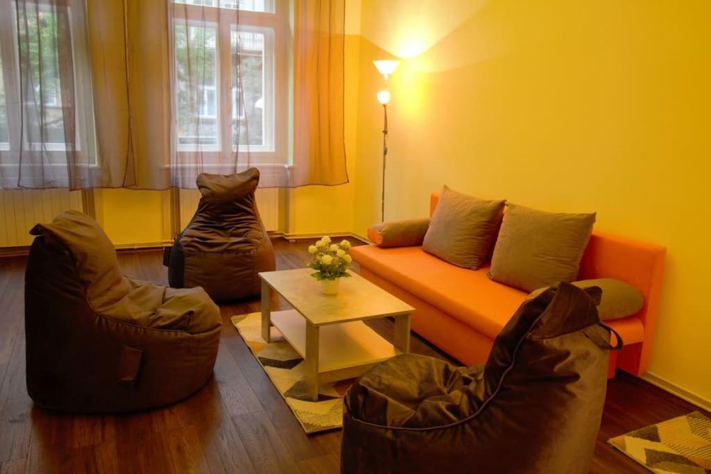Comfort 2Bedrooms Quite Place!-Vinohrady Praag Buitenkant foto