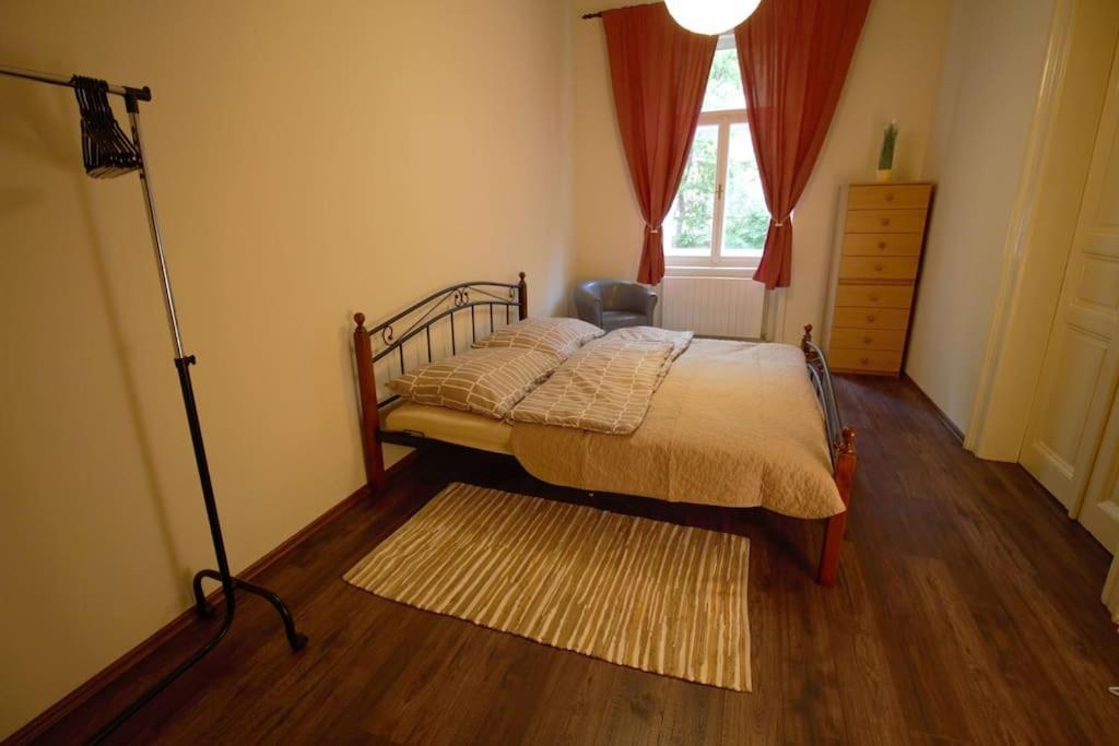 Comfort 2Bedrooms Quite Place!-Vinohrady Praag Buitenkant foto