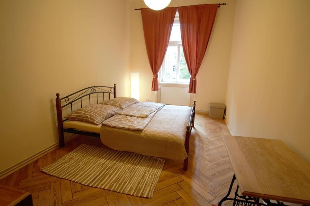 Comfort 2Bedrooms Quite Place!-Vinohrady Praag Buitenkant foto