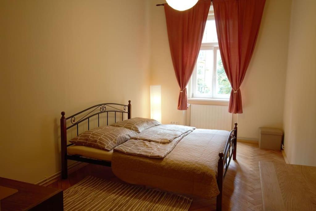 Comfort 2Bedrooms Quite Place!-Vinohrady Praag Buitenkant foto